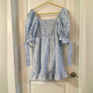 Kourt Mini Smocked bodice puffed sleeve dress Blue/White design L New